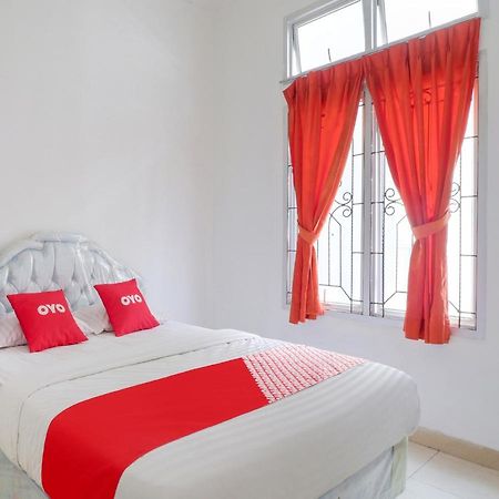 Oyo 2997 Grand Suites Palace 2 Sindanglaya Екстер'єр фото