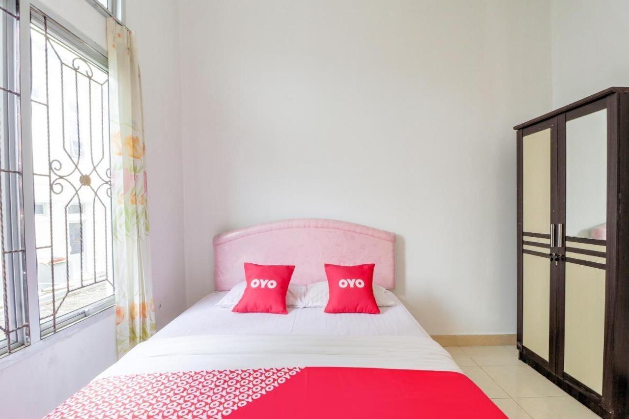 Oyo 2997 Grand Suites Palace 2 Sindanglaya Екстер'єр фото